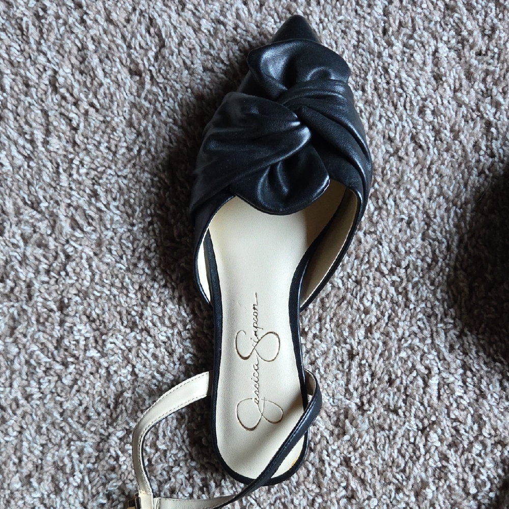 Jessica Simpson Black and Cream Flats